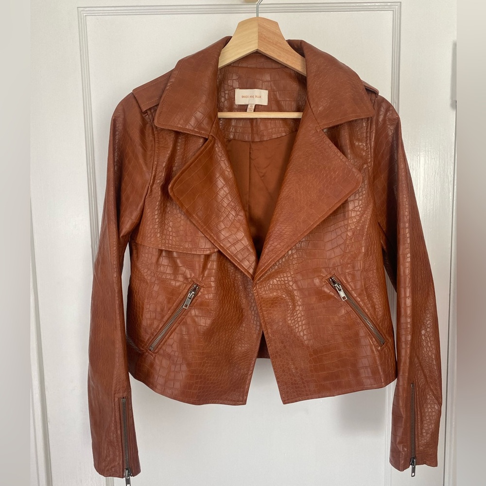 Size small faux leather 🐊 patterned jacket. Brand - Skies are blue